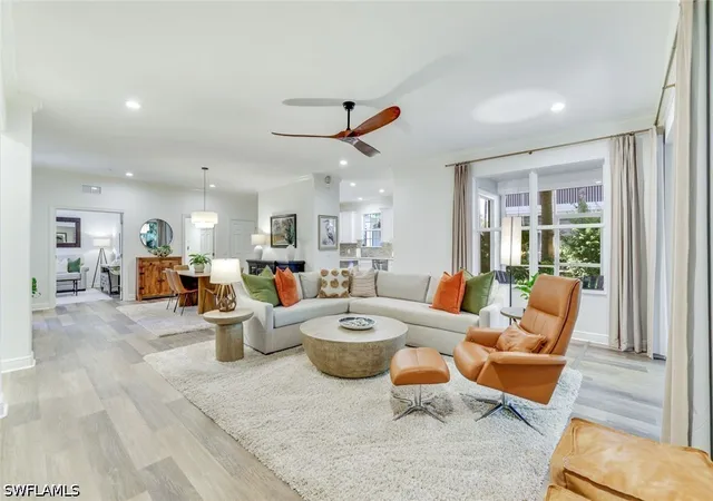 4956-shaker-hts-ct-101-naples-fl-34112/hzid_e56eeb63