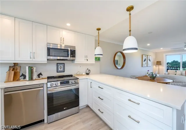 29-high-point-cir-e-403-naples-fl-34103/hzid_f91e7a47