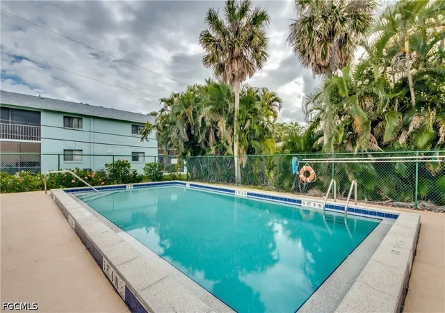 4904-vincennes-ct-108-cape-coral-fl-33904/hzid_5c76e3d7