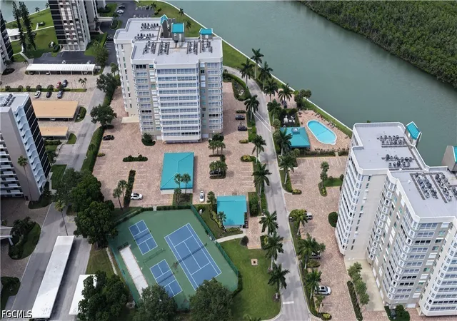 21-bluebill-ave-303-naples-fl-34108/hzid_2444196b
