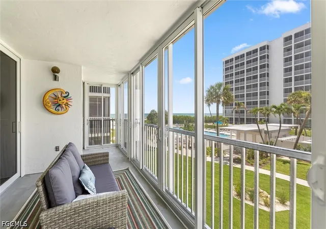 7150-estero-blvd-205-fort-myers-beach-fl-33931/hzid_8a2ea83d
