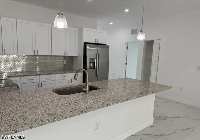 5253-5255-centennial-blvd-lehigh-acres-fl-33971/hzid_ed76cc82