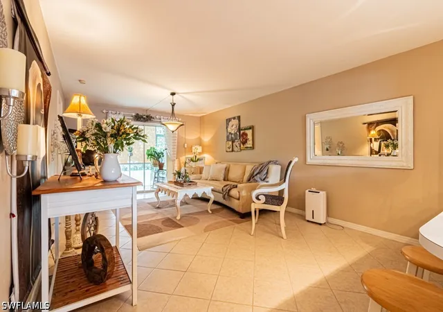 130-cypress-way-e-1-naples-fl-34110/hzid_719fa3bf