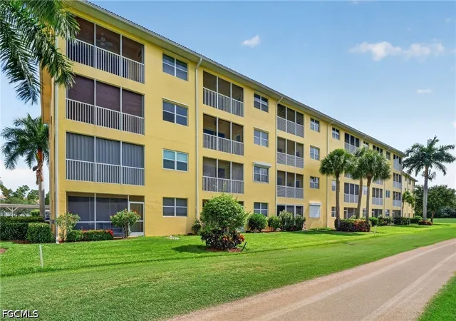 6820-sterling-greens-pl-402-naples-fl-34104/hzid_0fc76022