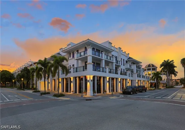 875-6th-avenue-s-304-naples-fl-34102/hzid_6758ee41