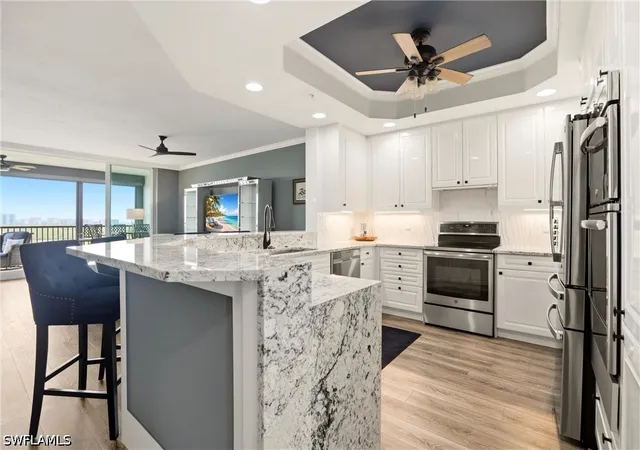 425-cvs-tower-dr-1002-naples-fl-34110/hzid_ae5f01d5