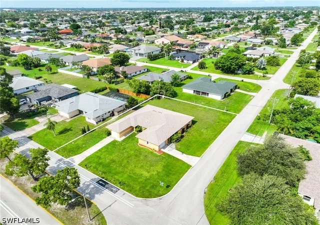 1304-1306-se-24th-avenue-cape-coral-fl-33990/hzid_e2e39efb