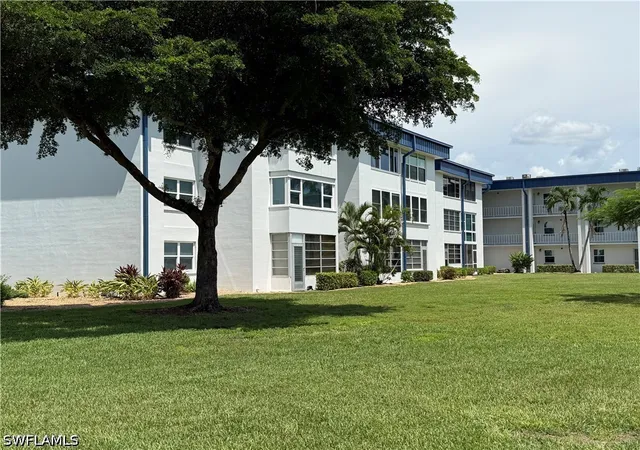 1724-pine-valley-dr-202-fort-myers-fl-33907/hzid_1b46b8e4