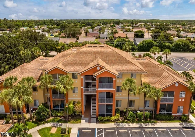 6481-aragon-way-305-fort-myers-fl-33966/hzid_95d95590