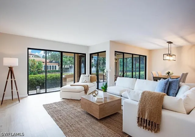 6710-pelican-bay-blvd-412-naples-fl-34108/hzid_951cca72