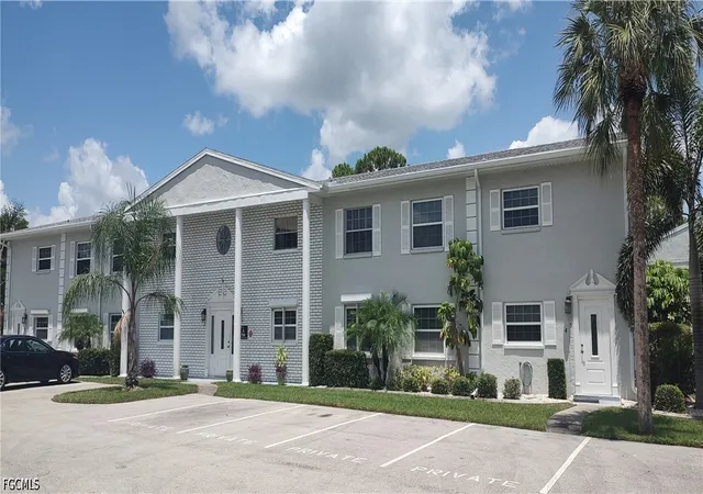 7050-nantucket-cir-4-north-fort-myers-fl-33917/hzid_33cf4e35