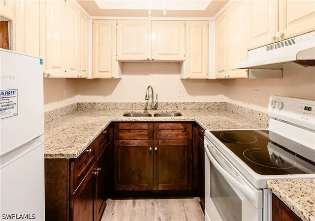 1047-hartley-ave-109-marco-island-fl-34145/hzid_61ea9d60