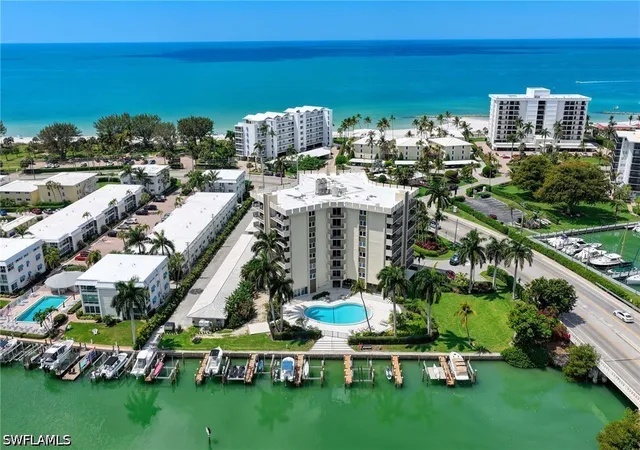 2150-gulf-shore-blvd-n-605-naples-fl-34102/hzid_3f42de1b