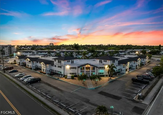 3704-broadway-115-fort-myers-fl-33901/hzid_4dda83e7