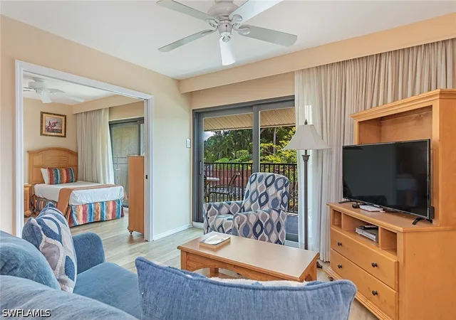 600-neapolitan-way-212-naples-fl-34103/hzid_960fc89e