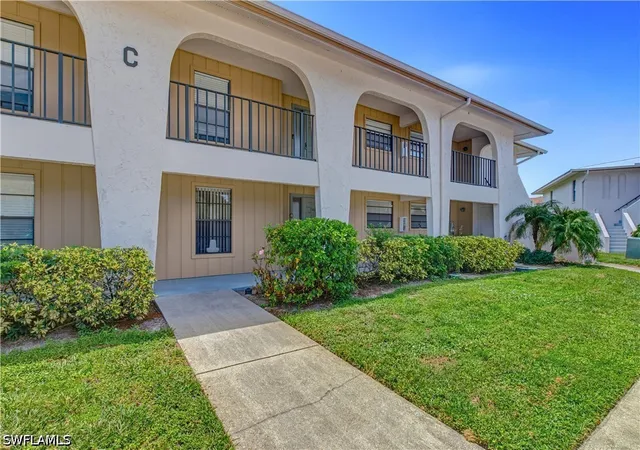 151-cypress-way-e-c103-naples-fl-34110/hzid_4c25b653
