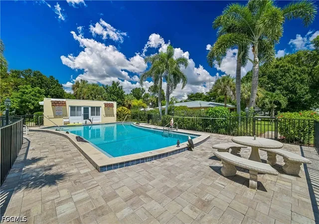 1485-memoli-ln-9-fort-myers-fl-33919/hzid_7b9acc53