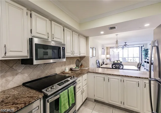 4210-steamboat-bnd-405-fort-myers-fl-33919/hzid_3815fae9