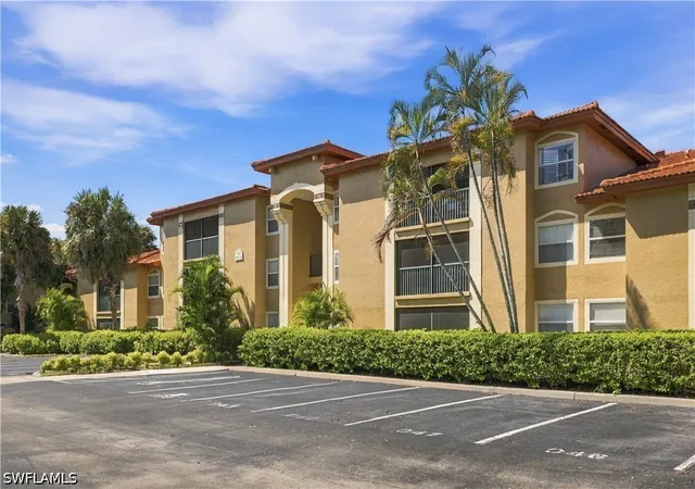 8930-colonnades-ct-e-635-bonita-springs-fl-34135/hzid_1688df89