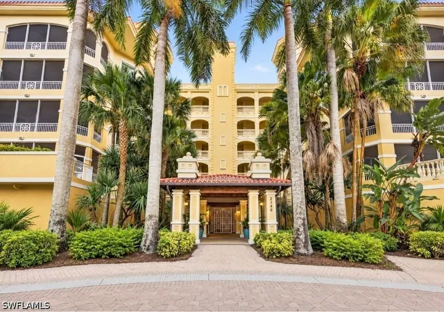 2748-tiburon-blvd-e-106-naples-fl-34109/hzid_ab046011