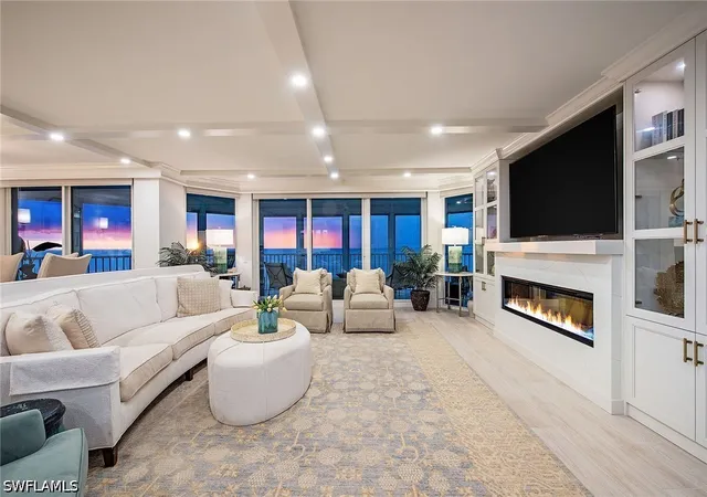 4401-gulf-shore-blvd-n-1001-naples-fl-34103/hzid_2bb891f4