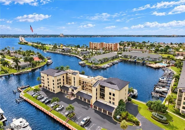 4647-se-17th-place-202-cape-coral-fl-33904/hzid_20dadc76