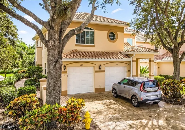 28060-palmas-grandes-ln-101-bonita-springs-fl-34135/hzid_ab1eb17d