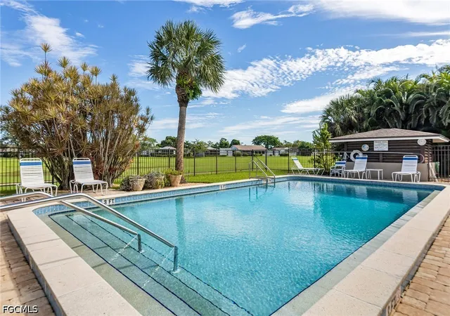 3655-boca-ciega-dr-109-naples-fl-34112/hzid_d794adff
