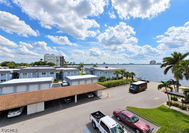 3460-n-key-dr-407-north-fort-myers-fl-33903/hzid_cad00e5d