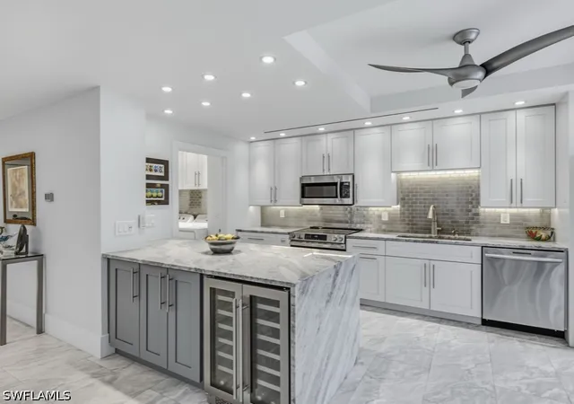 220-s-collier-blvd-806-marco-island-fl-34145/hzid_bc8b6bd8