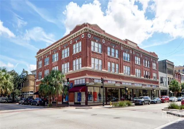 122-w-broughton-st-savannah-ga-31401/hzid_cefa107d