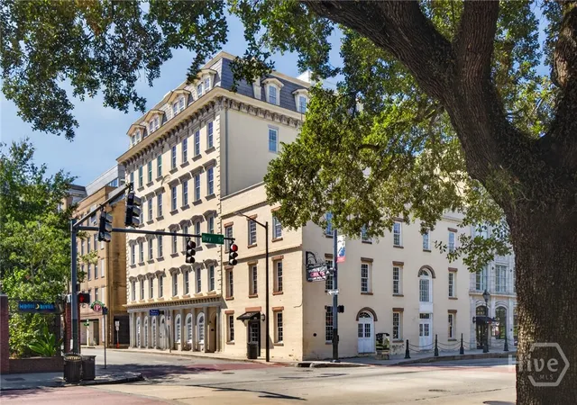 5-e-whitaker-st-401-savannah-ga-31401/hzid_5aa5eeec