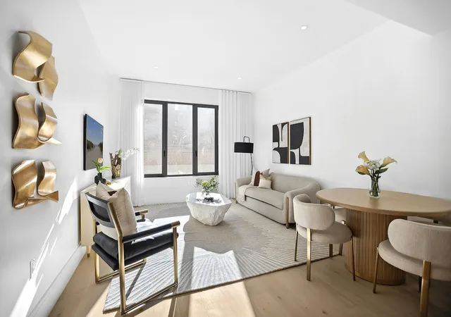 244-e-52nd-st-3c-new-york-city-ny-10022/hzid_c8b11d17