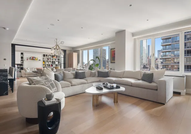 200-e-62nd-street-19d-new-york-city-ny-10065/hzid_3e3f2c28