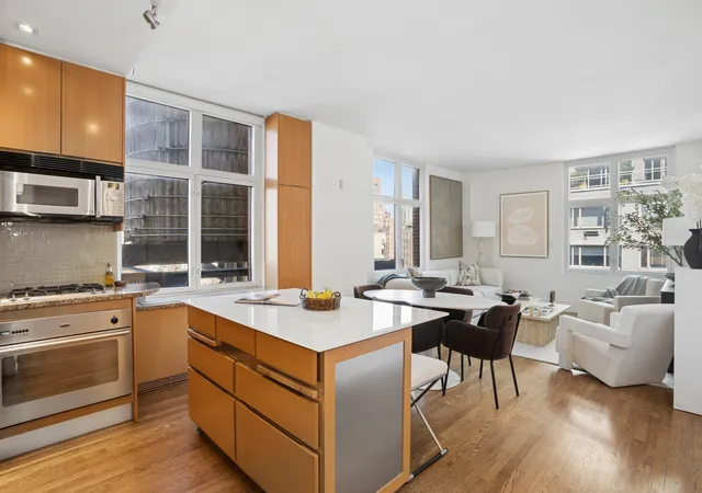 188-e-70th-street-11d-new-york-ny-10021/hzid_5554f85e