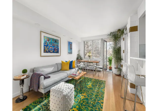 303-w-66th-street-4he-new-york-ny-10023/hzid_2c2c0058