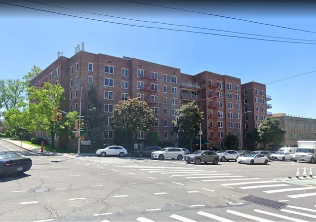 241-20-northern-blvd-4-a-little-neck-ny-11362/hzid_00ef3911