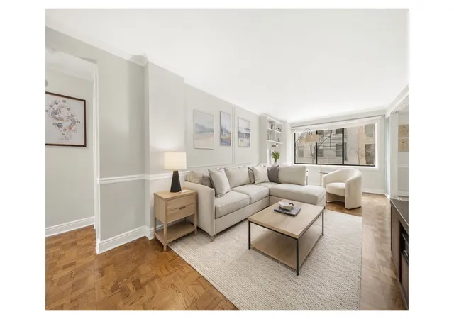 345-e-73rd-street-4c-new-york-city-ny-10021/hzid_45771b92