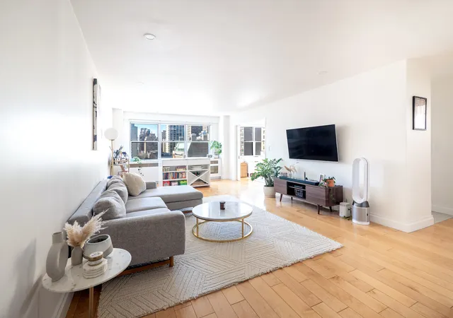 300-e-71st-street-12n-new-york-ny-10021/hzid_dffe228e