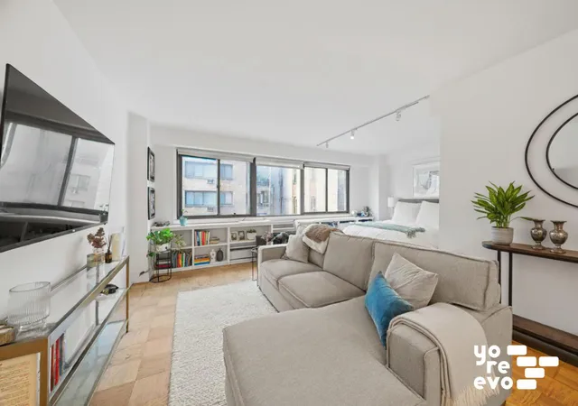 16-w-16th-street-11ns-new-york-ny-10011/hzid_10bfe8bb