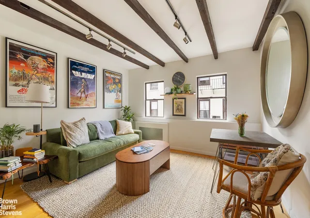 309-w-20th-street-4r-new-york-ny-10011/hzid_5eaa4645