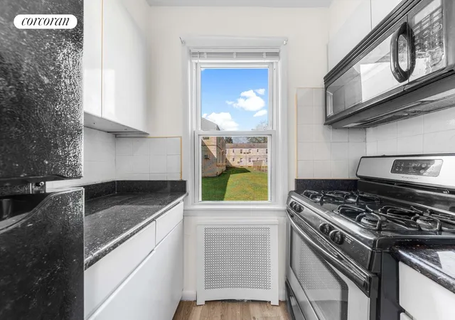 71-46-little-neck-pkwy-155a-glen-oaks-ny-11004/hzid_142dd724