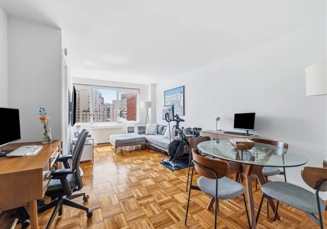 201-e-25th-street-14k-new-york-ny-10010/hzid_3244d592
