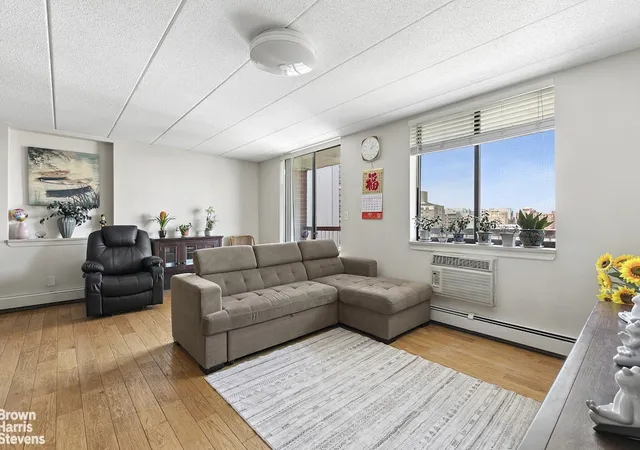 136-24-maple-ave-8c-flushing-ny-11355/hzid_708a7c3a