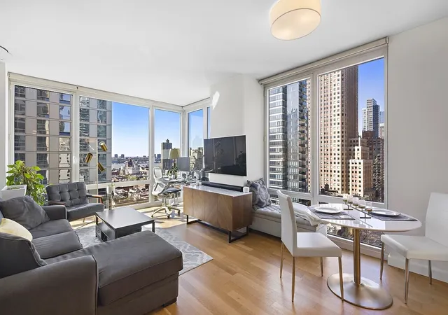 247-w-46th-st-1901-new-york-city-ny-10036/hzid_ef500471