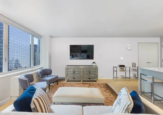322-w-57th-street-32q-new-york-ny-10019/hzid_3301a5b2