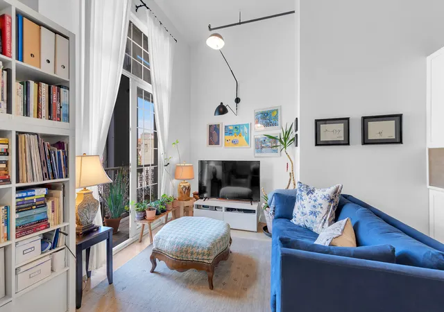 689-myrtle-ave-3h-new-york-city-ny-11205/hzid_766a58e8