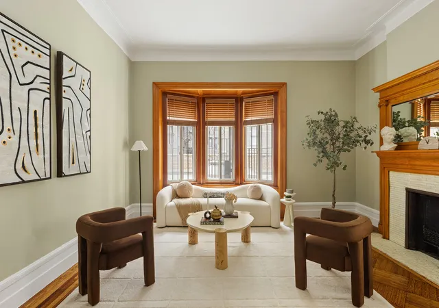 254-w-82nd-street-1c-new-york-city-ny-10024/hzid_4a2f37af