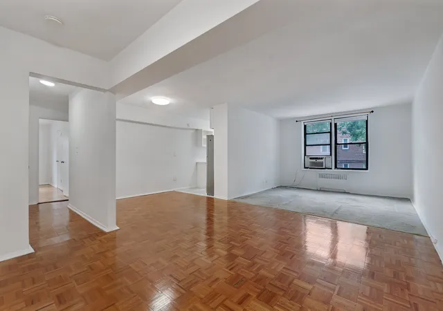 525-w-235th-street-2d-new-york-city-ny-10463/hzid_07fe2c05