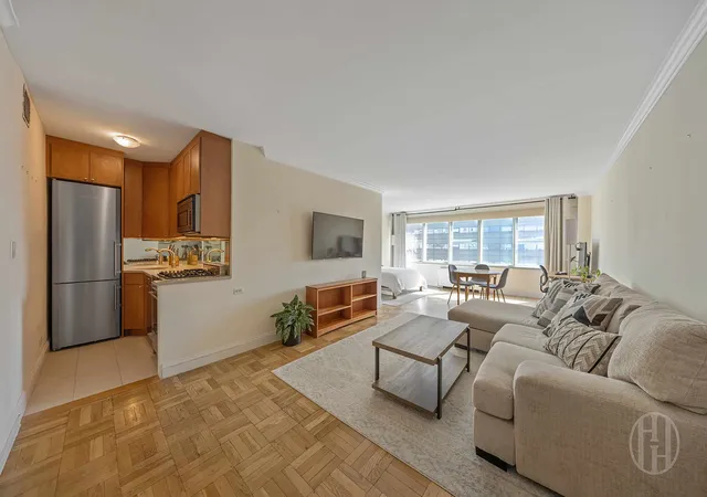 69-5th-avenue-15h-new-york-city-ny-10003/hzid_ca8661df